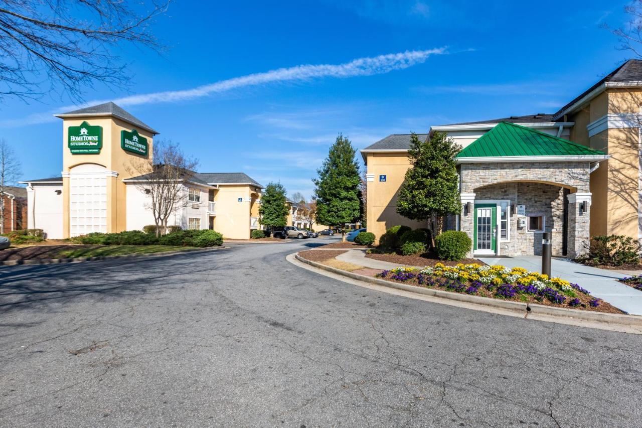 נורקרוס Hometowne Studios By Red Roof Atlanta Ne - Peachtree Corners מראה חיצוני תמונה