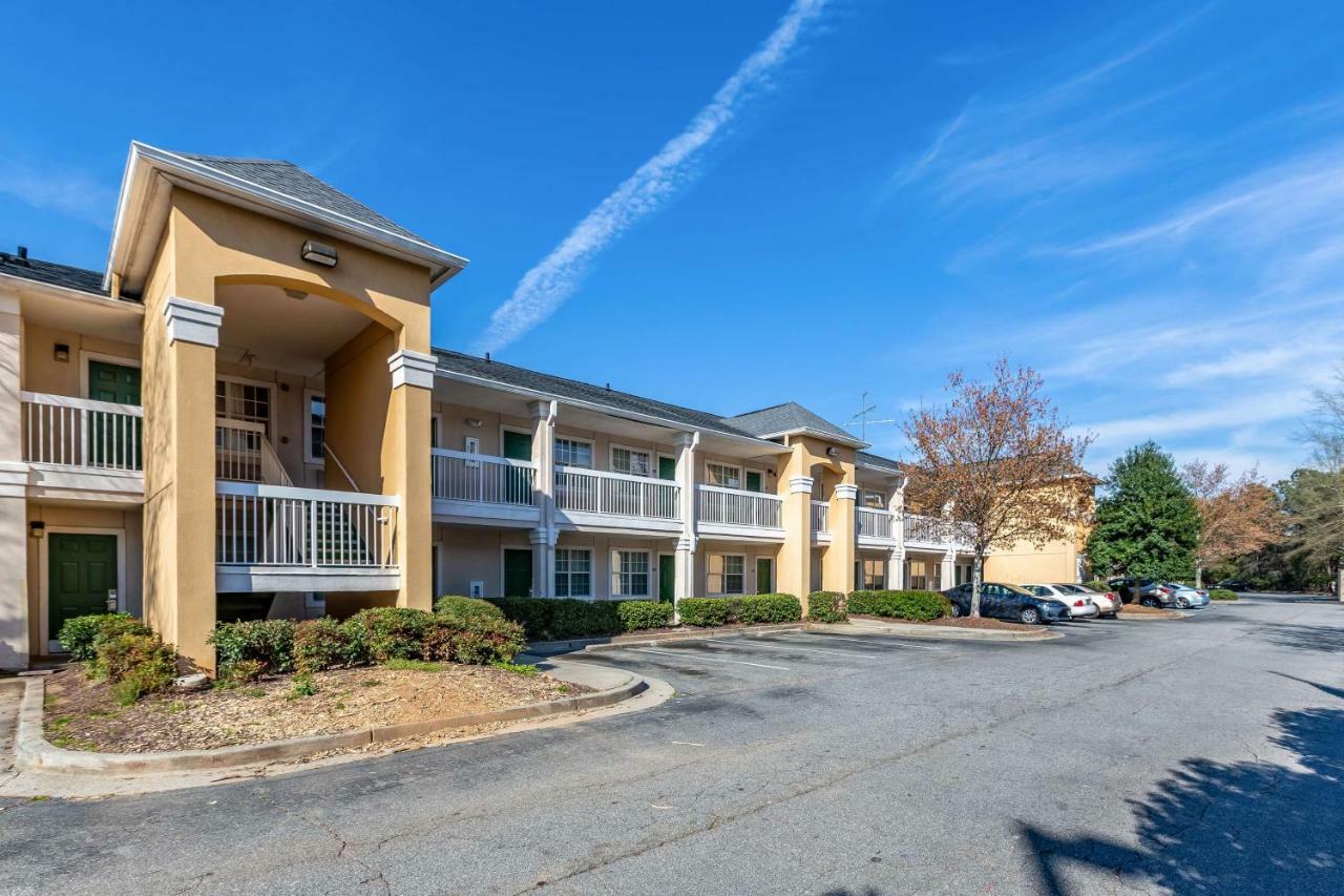 נורקרוס Hometowne Studios By Red Roof Atlanta Ne - Peachtree Corners מראה חיצוני תמונה
